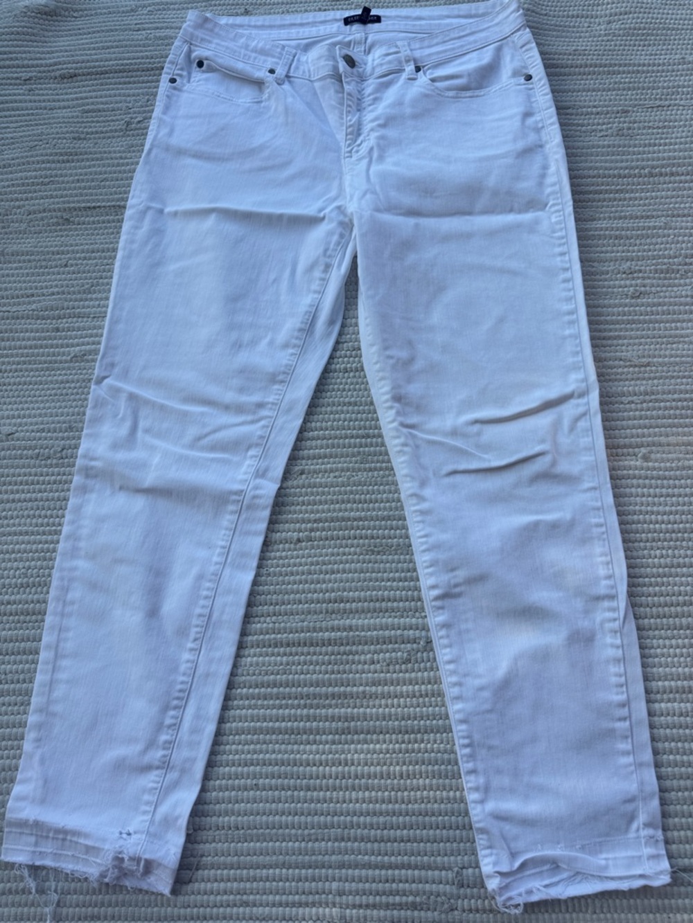 EILEEN FISHER 12 stretch White Jeans, Slim Leg, Front Zip, EUC